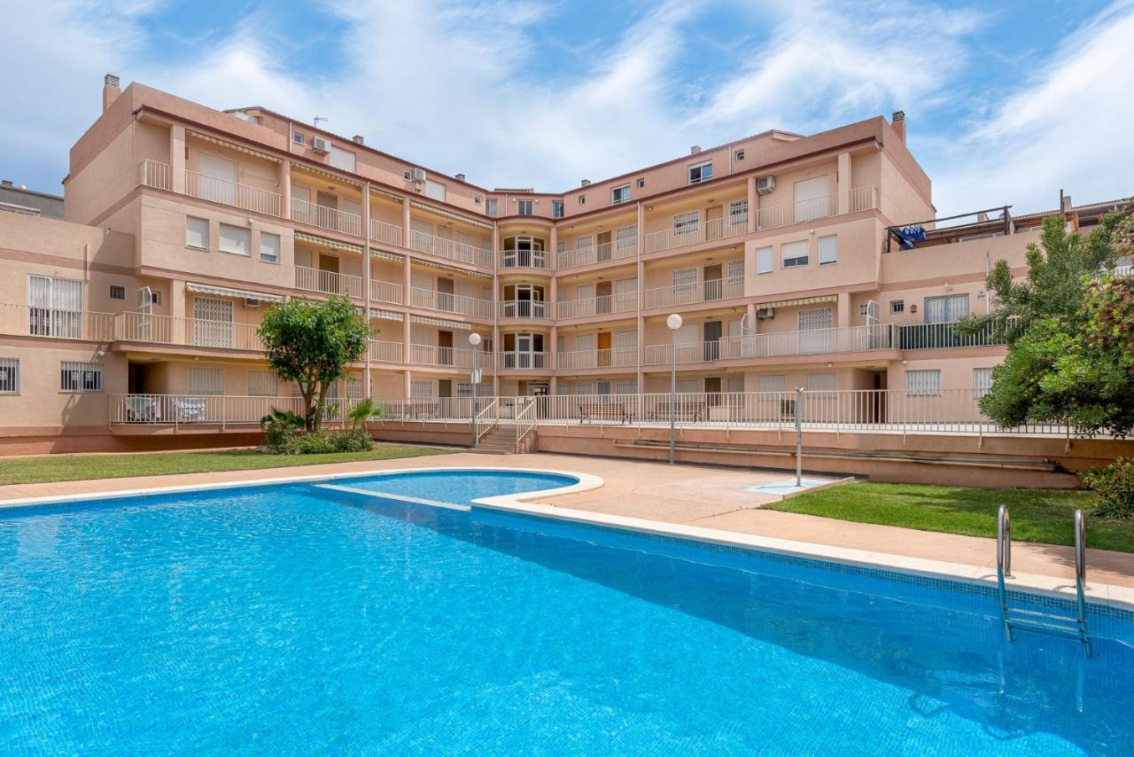 Amplio Canet كانيت ذي بيرينغير المظهر الخارجي الصورة